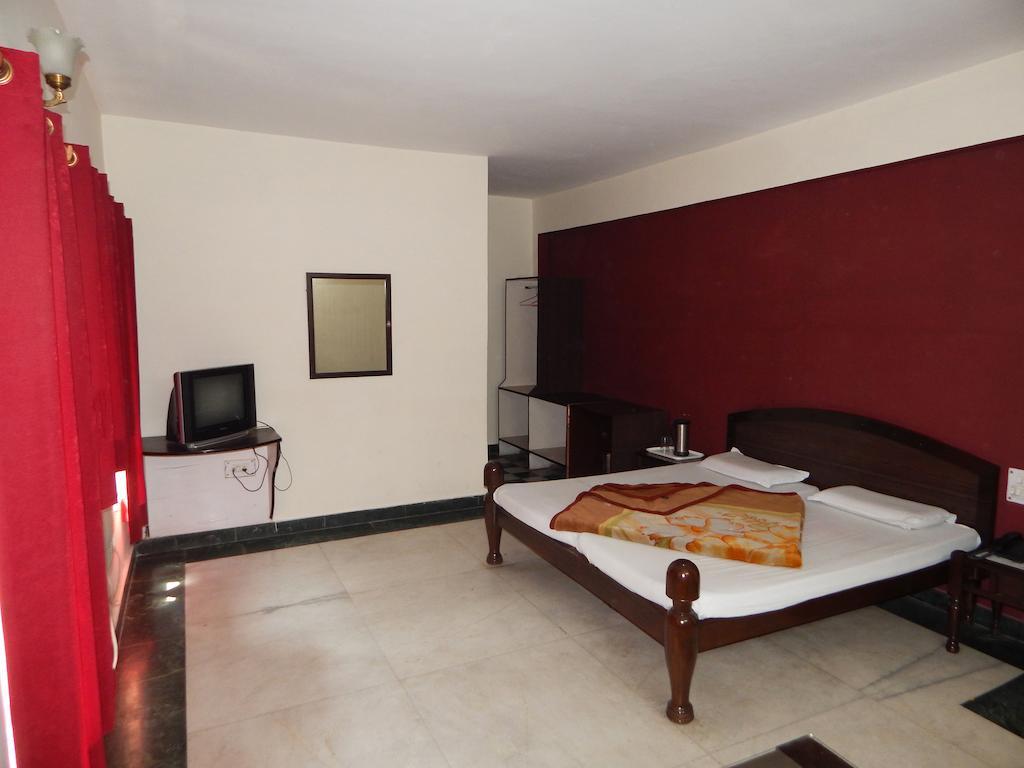 Hotel Chitra Heritage Haridwār Exterior foto